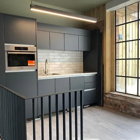 Clanbrassill Loft Apartment *